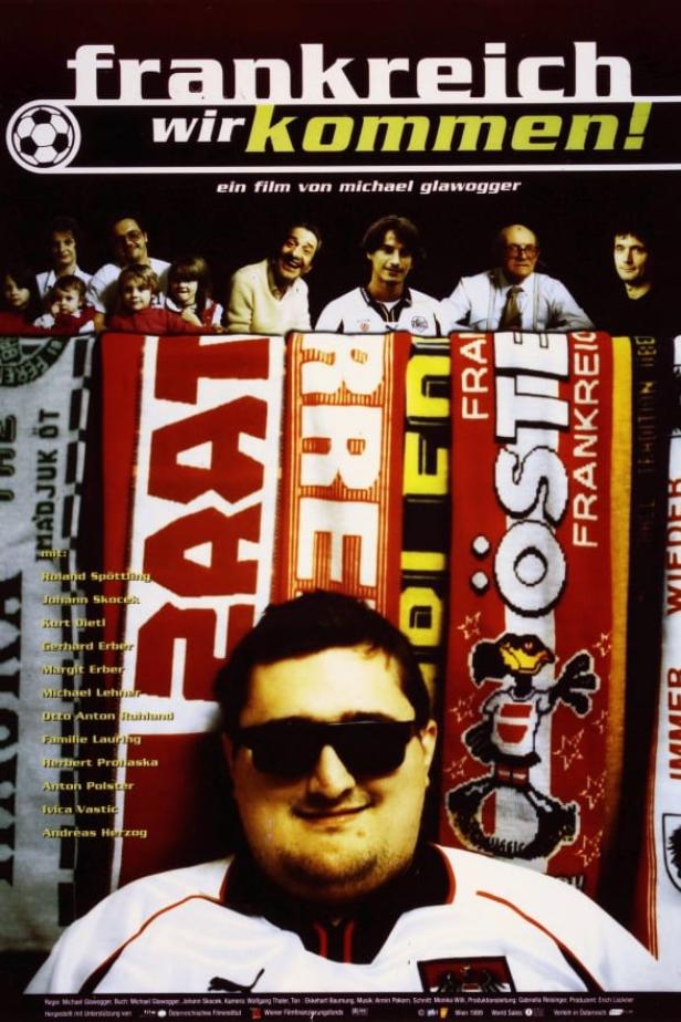 Das Filmplakat zu „Frankreich, wir kommen!“ zeigt Fans und den Schriftzug des Filmtitels.