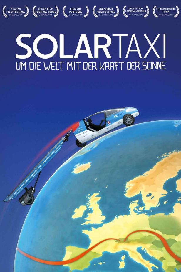 Das Filmplakat für „Solartaxi – Um die Welt mit der Kraft der Sonne“ zeigt ein Solarauto über der Erde.