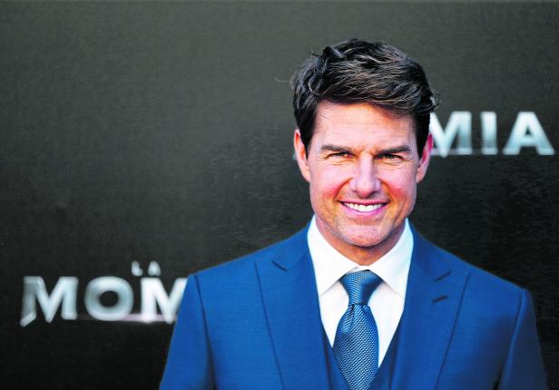 Tom Cruise returns Golden Globes awards in protest of HFPA Tom Cruise returns Golden Globes awards in protest of HFPA