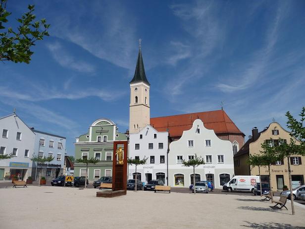 frontenhausen-marktplatz.jpg