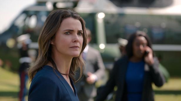 "Diplomatische Beziehungen": Ende der Netflix-Serie mit Keri Russell erklärt