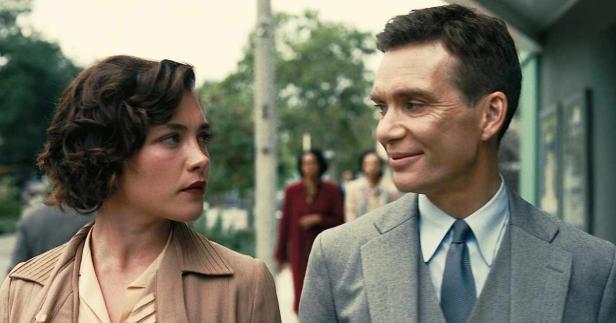 Florence Pugh (Jean Tatlock) und Cillian Murphy (Robert Oppenheimer) in "Oppenheimer"