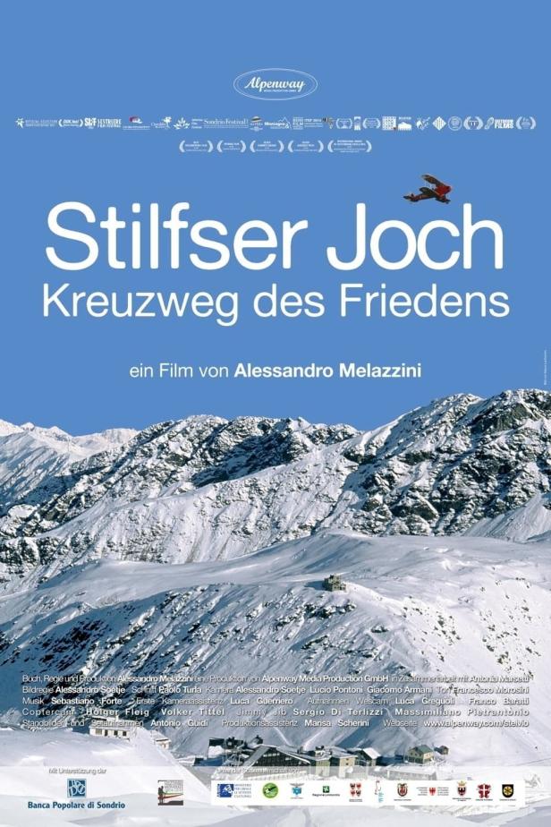 Das Filmplakat für „Stilfser Joch – Kreuzweg des Friedens“ zeigt eine verschneite Berglandschaft.