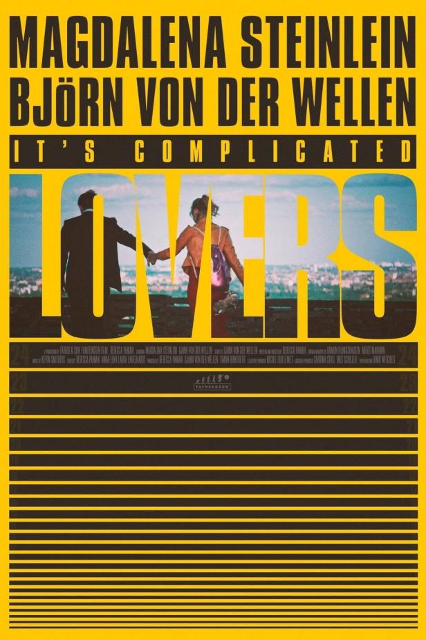 Das Filmplakat für „It's Complicated Lovers“ mit Magdalena Steinlein und Björn von der Wellen.