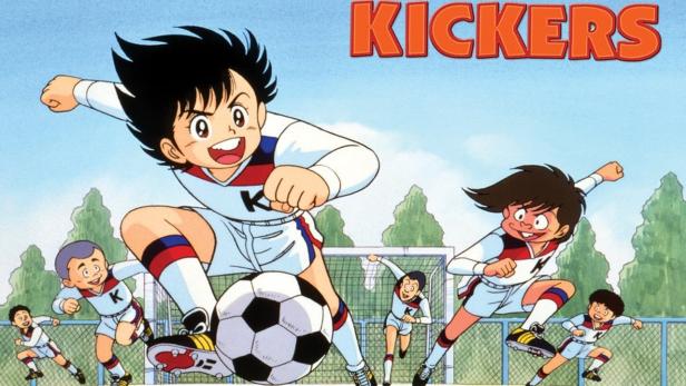 Eine Szene aus der Anime-Serie „Kickers“ mit spielenden Fußballern.