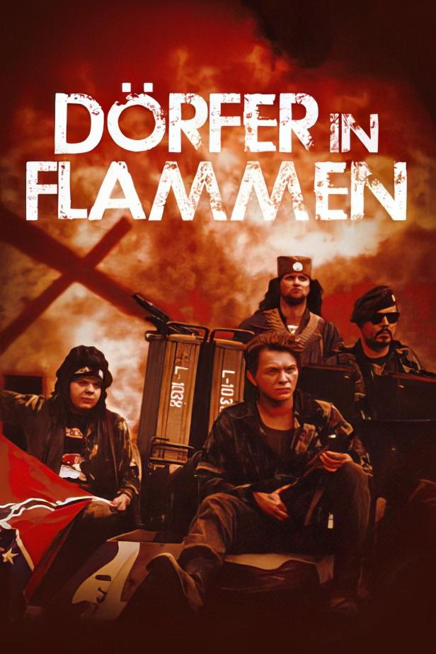 Das Filmplakat für „Dörfer in Flammen“ zeigt vier Personen vor einem roten, feurigen Hintergrund.