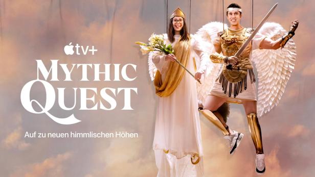 Werbeplakat für die Serie „Mythic Quest“ mit zwei Darstellern in Engels- und Kriegerkostümen.