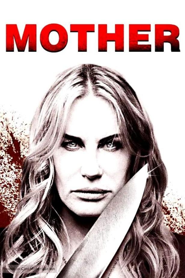 Das Filmplakat für „Mother“ zeigt eine Frau mit einem Messer vor ihrem Gesicht.