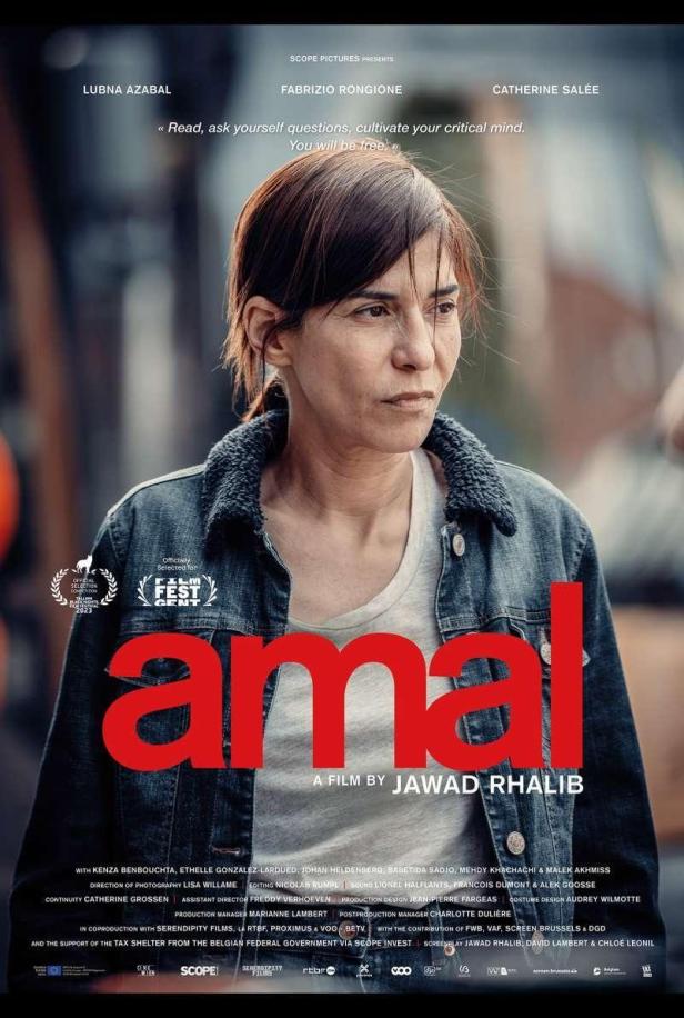 Das Filmplakat für „Amal“ zeigt Lubna Azabal in einer Jeansjacke.
