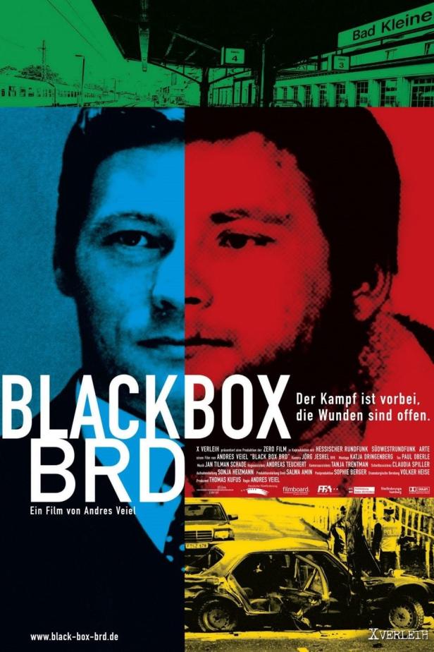 Das Filmplakat für „Black Box BRD“ zeigt ein geteiltes Gesicht und zerstörte Autos.