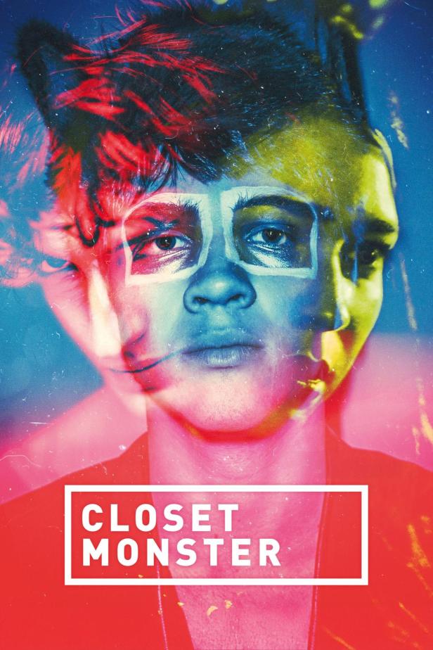 Das Filmplakat für „Closet Monster“ zeigt ein Gesicht mit überlagerten, farbigen Effekten.