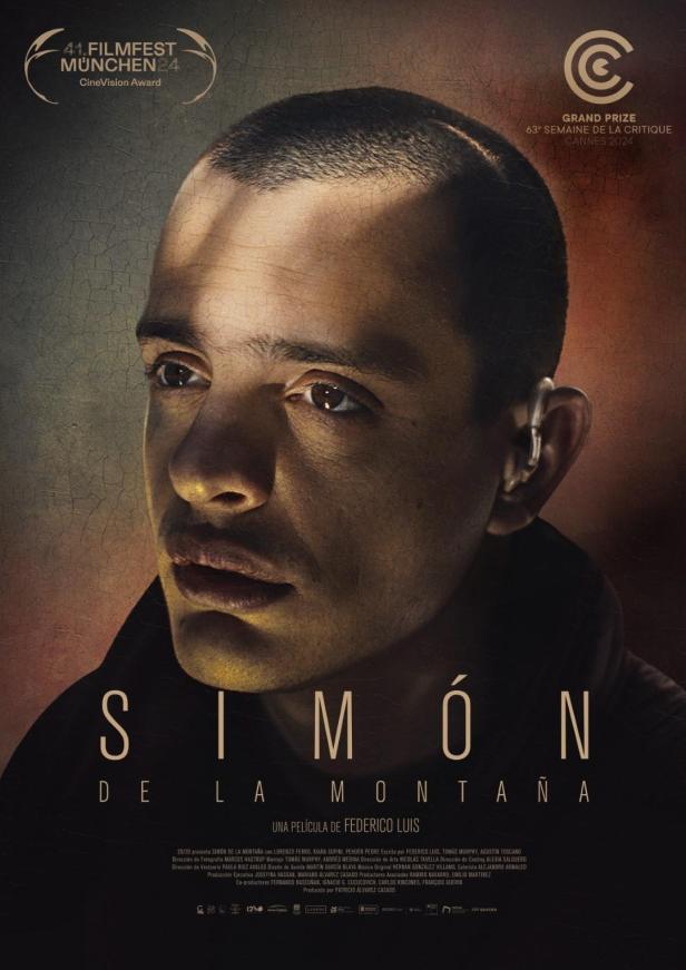 Das Filmplakat für „Simón de la Montaña“ zeigt das Porträt eines jungen Mannes.