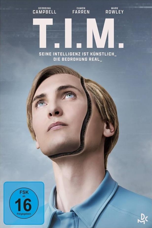 Das Filmplakat für „T.I.M.“ zeigt einen Mann, dessen Gesicht teilweise durch eine Roboterstruktur ersetzt ist.