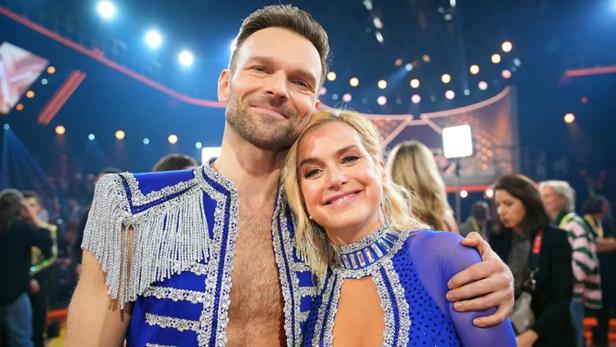 jeanette-biedermann-vadim-garbuzov-lets-dance2025.jpg