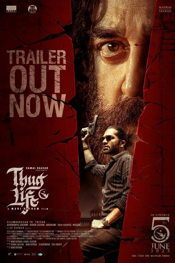 Das Filmplakat für „Thug Life“ zeigt einen Mann mit Waffe und das Gesicht eines bärtigen Mannes im Hintergrund.