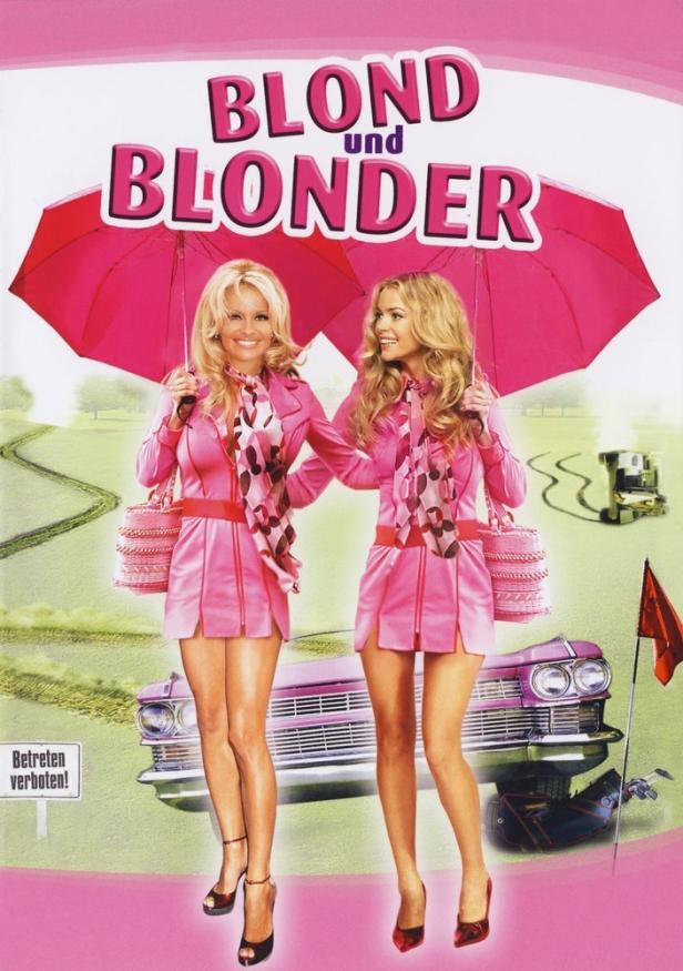 Das Filmplakat für „Blond und Blonder“ zeigt Pamela Anderson und Denise Richards in pinkfarbenen Outfits.