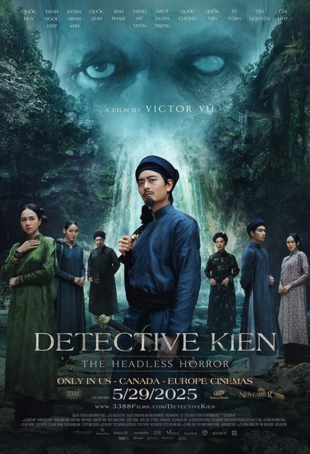 Das Filmplakat für „Detective Kien: The Headless Horror“ zeigt den Detektiv und weitere Personen vor einem Wasserfall.