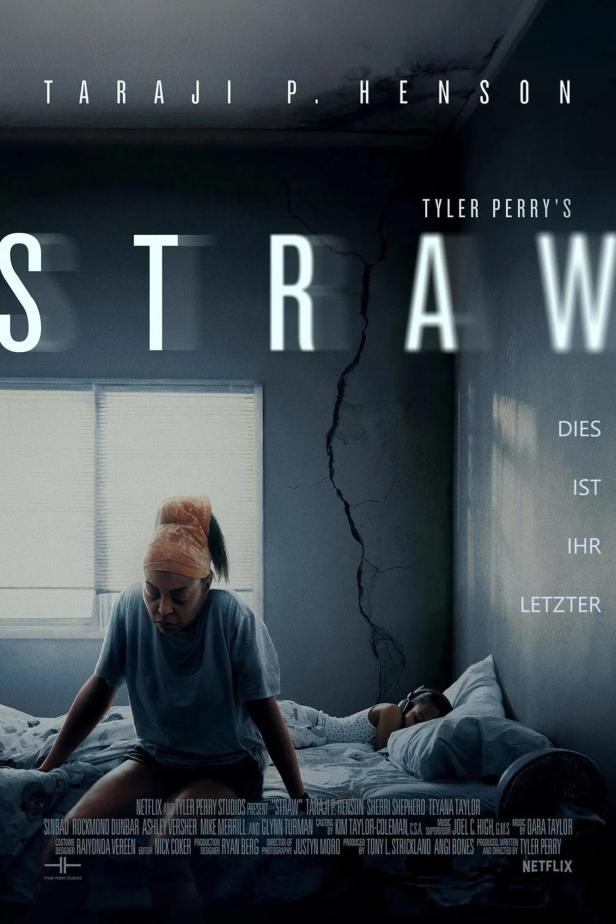 Das Filmplakat für „Straw“ mit Taraji P. Henson, auf dem eine Frau auf einem Bett sitzt und ein Kind schläft.