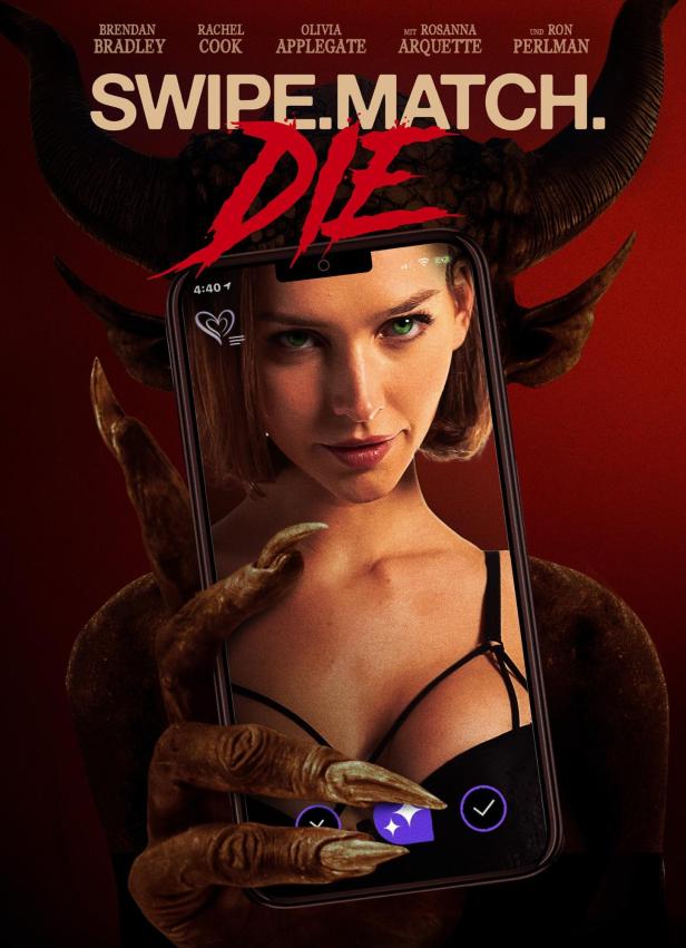 Das Filmplakat für „Swipe.Match.Die“ zeigt ein Dämon, der ein Smartphone mit dem Bild einer Frau hält.