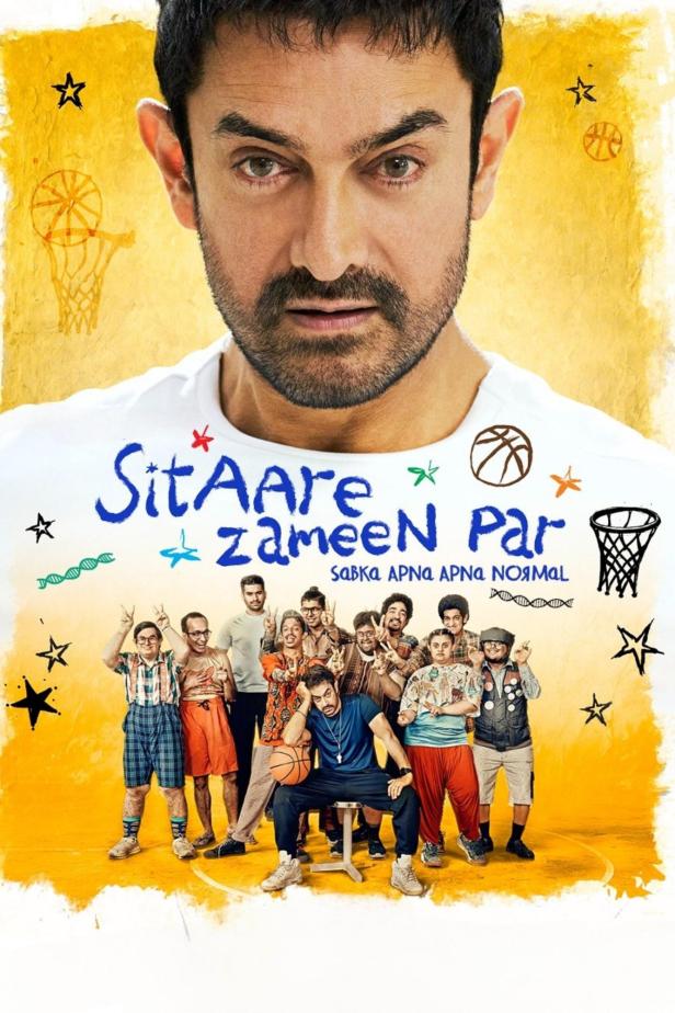 Das Filmplakat für „Sitaare Zameen Par“ zeigt Aamir Khan und eine Gruppe von Jugendlichen.