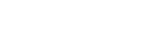 „Snoopy präsentiert: Ein Sommermusical“ in weißer Schrift auf schwarzem Hintergrund.