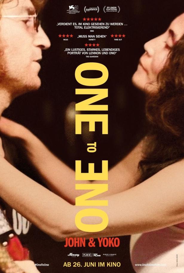 Das Filmplakat für „One to One“ zeigt John Lennon und Yoko Ono eng umschlungen.