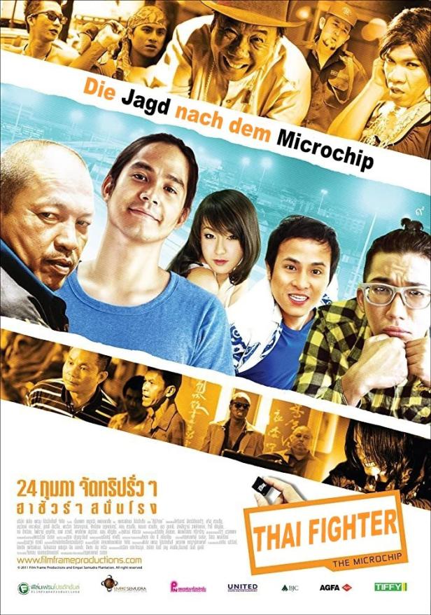 Das Filmplakat für „Thai Fighter: Die Jagd nach dem Microchip“ zeigt thailändische Schauspieler.