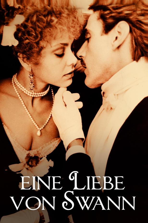 Ein Paar in historischer Kleidung, möglicherweise eine Szene aus „Eine Liebe von Swann“.