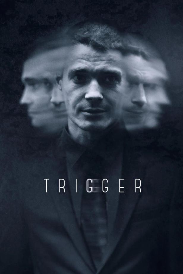 Das Filmplakat für „Trigger“ zeigt einen Mann mit mehreren überlagerten Gesichtern.