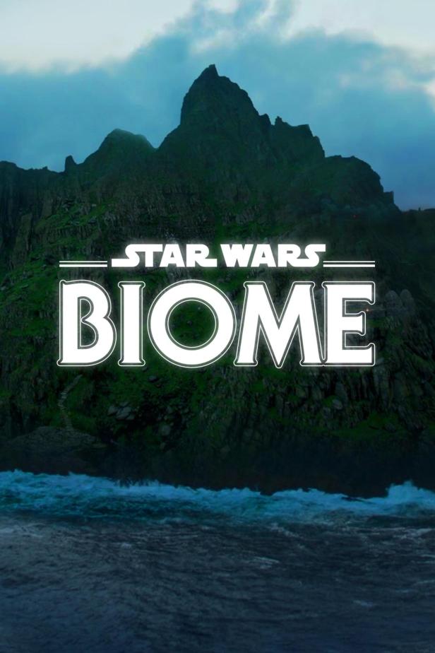 Eine felsige Insel im Meer, wie sie in „Star Wars“-Filmen vorkommen könnte.