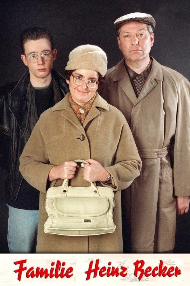 Die Schauspieler der „Familie Heinz Becker“ posieren für ein Foto.