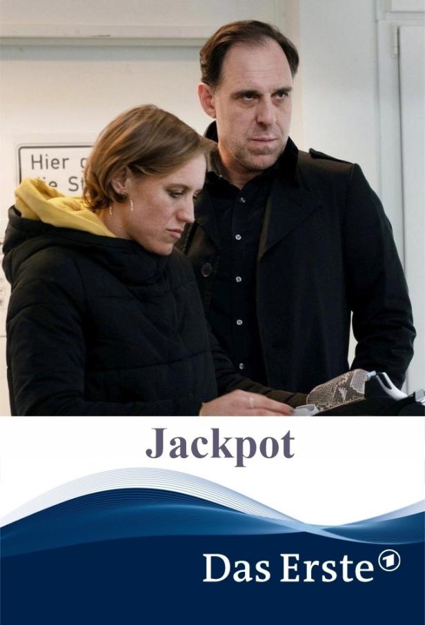 Szene mit Claudia Michelsen und Wolfram Koch aus dem Film „Jackpot“.