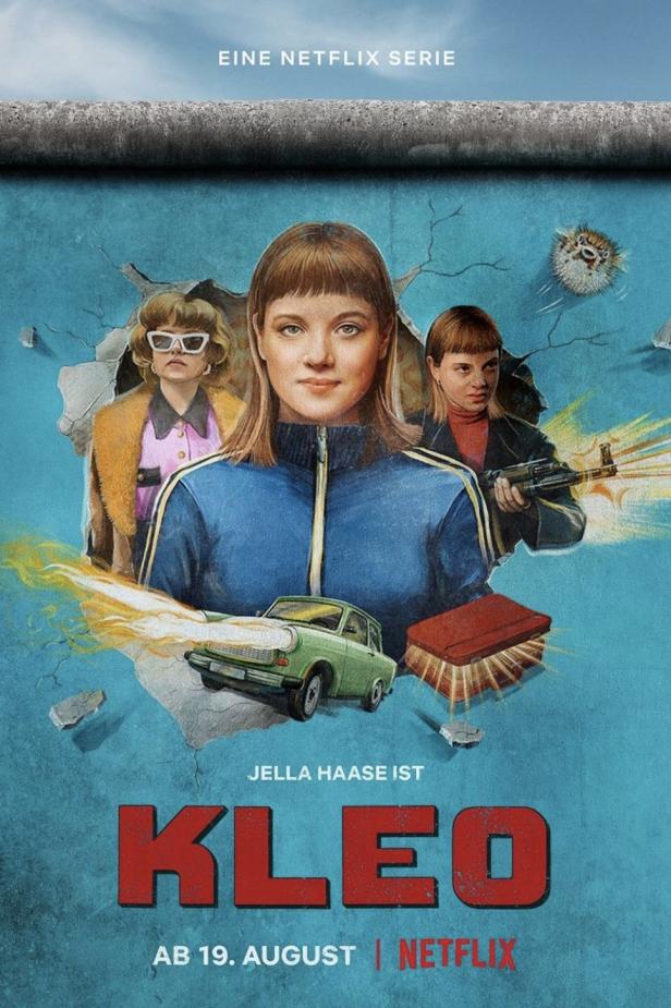Das Poster für die Netflix-Serie „Kleo“ mit Jella Haase vor einer Berliner Mauer-Szenerie.