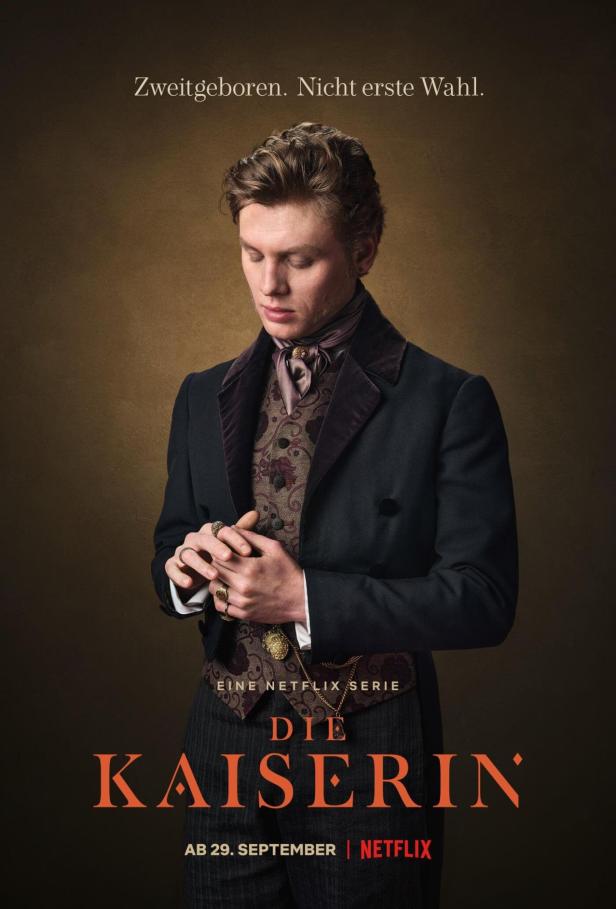 Ein Mann im historischen Kostüm auf einem Poster für die Netflix-Serie „Die Kaiserin“.