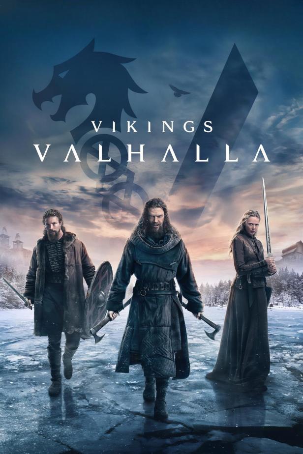 Das Filmplakat für „Vikings: Valhalla“ zeigt drei Krieger auf einem gefrorenen See.