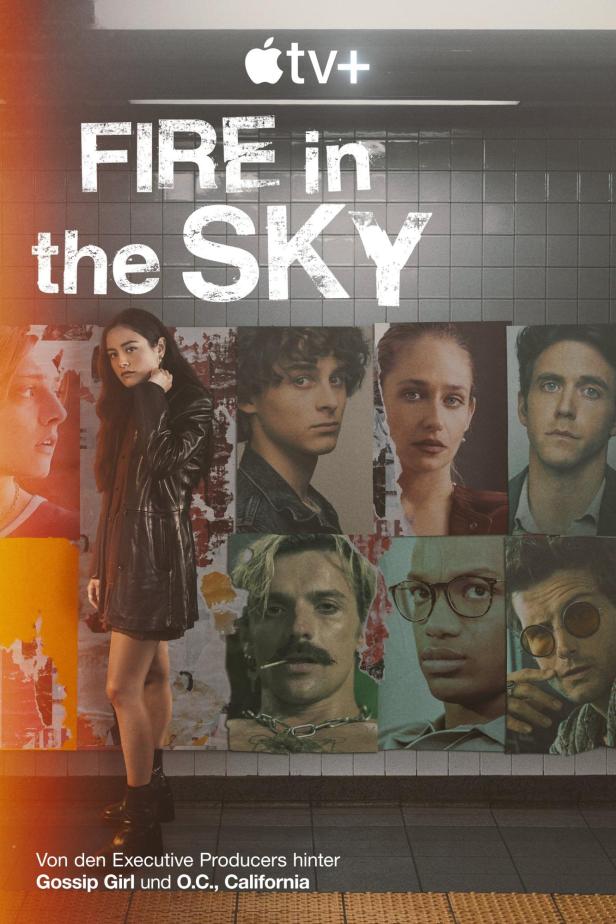 Das Poster für „Fire in the Sky“ auf Apple TV+ zeigt eine junge Frau und Porträts weiterer Darsteller.