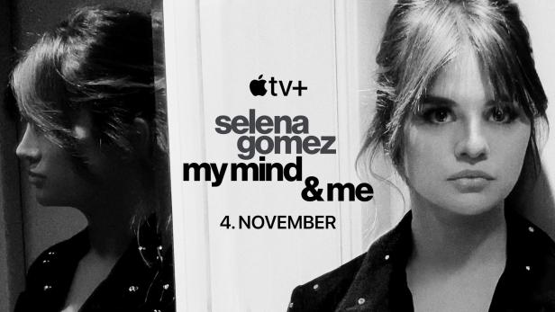 Das Filmplakat für „Selena Gomez: My Mind & Me“ auf Apple TV+ zeigt ein Schwarzweiß-Porträt der Sängerin.