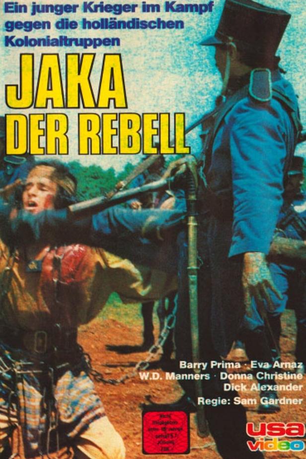 Das Filmplakat für „Jaka der Rebell“ zeigt einen jungen Krieger im Kampf gegen Kolonialtruppen.