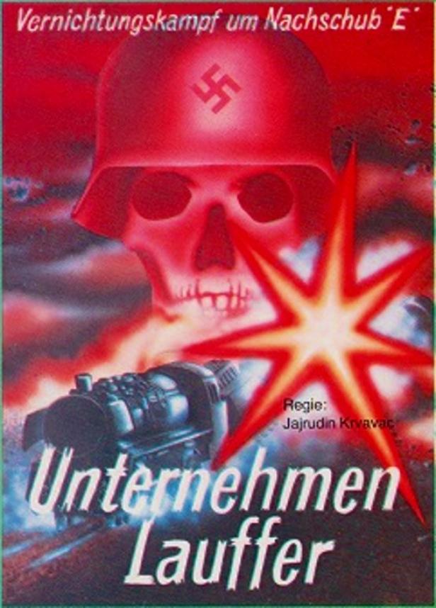 Das Filmplakat für „Unternehmen Lauffer“ zeigt einen Totenkopf mit Hakenkreuz auf einem Helm über einem Zug.