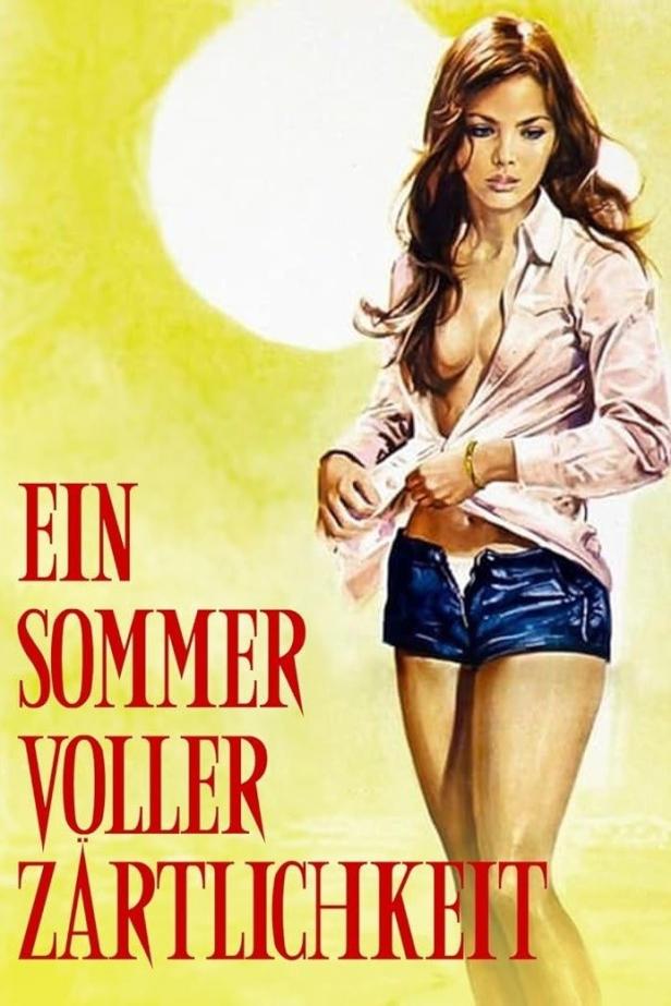 Das Filmplakat für „Ein Sommer voller Zärtlichkeit“ zeigt eine junge Frau in Shorts und Hemd vor gelbem Hintergrund.