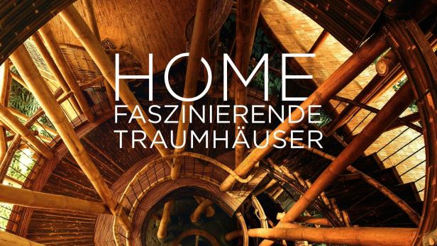 Blick in das Innere eines Hauses mit Bambusstruktur und der Aufschrift „Home – Faszinierende Traumhäuser“.