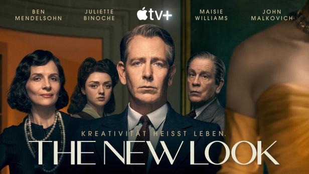 Das Poster zur Apple TV+ Serie „The New Look“ mit Ben Mendelsohn, Juliette Binoche, Maisie Williams und John Malkovich.
