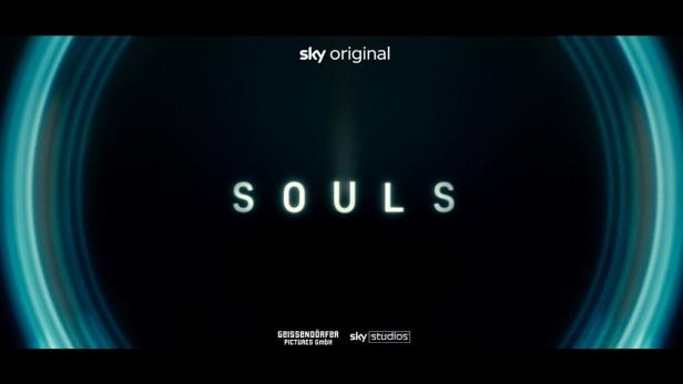 Das Logo der Sky-Original-Serie „Souls“ vor einem dunklen Hintergrund mit blauen Kreisen.