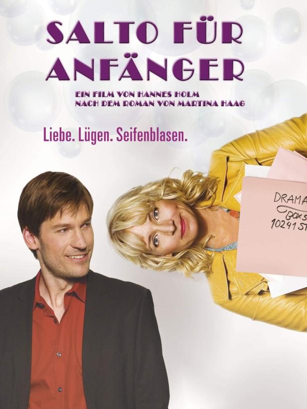 Das Filmplakat für „Salto für Anfänger“ zeigt die Hauptdarsteller vor einem Hintergrund mit Seifenblasen.