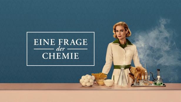 Das Filmplakat für „Eine Frage der Chemie“ zeigt Brie Larson mit einem Hund und Laborutensilien.