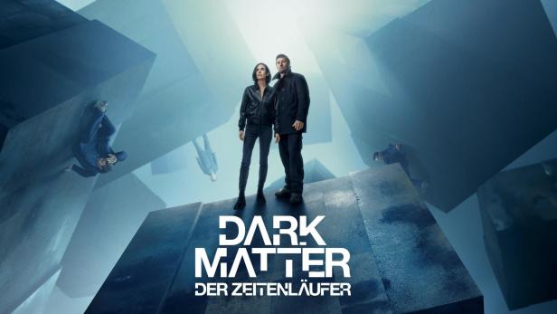 Ein Werbeplakat für die Fernsehserie „Dark Matter: Der Zeitenläufer“ mit zwei Hauptdarstellern.