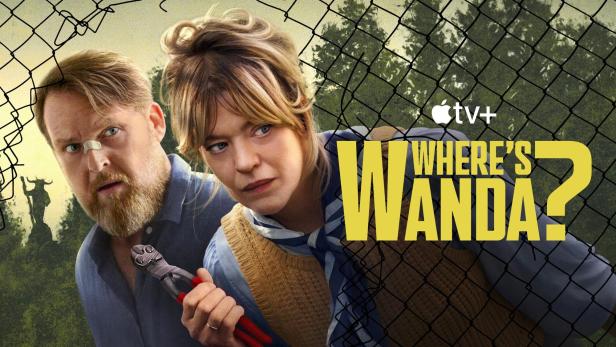 Das Filmplakat zu „Where's Wanda?“ zeigt ein Mann mit Kneifzange und eine Frau vor einem Zaun.