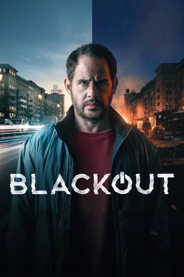 Das Filmplakat für „Blackout“ zeigt einen Mann vor einer zerstörten Stadtkulisse.