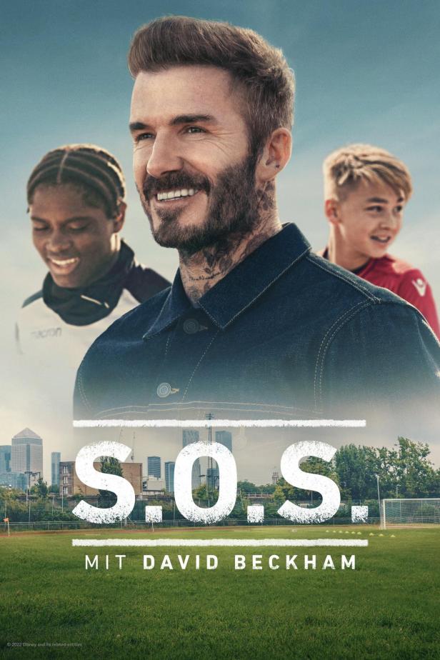 Das Filmplakat zu „Save Our Squad“ mit David Beckham und jungen Fußballspielern.