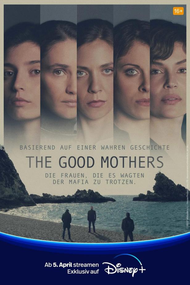 Das Poster für die Serie „The Good Mothers“ zeigt fünf Frauen vor einer Küstenlandschaft.